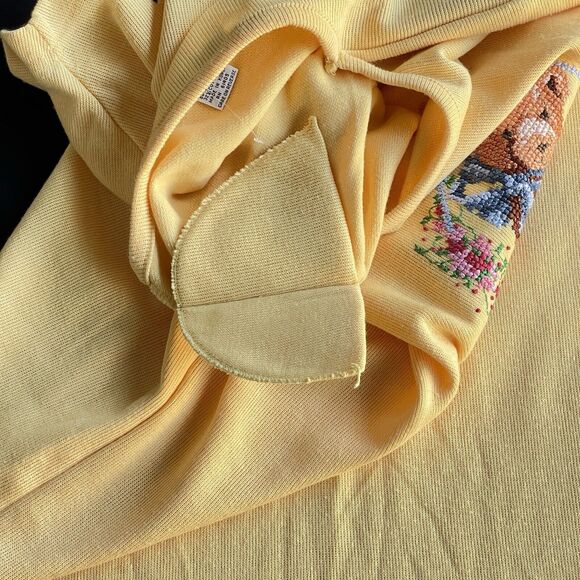 Vintage Michael Carrie Top Womens Extra Large Needlepoint Teddy Bear Grandmacore - Picture 4 of 9